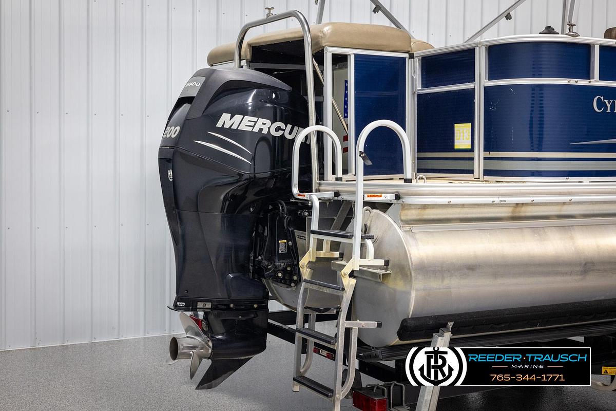 Used 2012 Cypress Cay 250 Cozumel