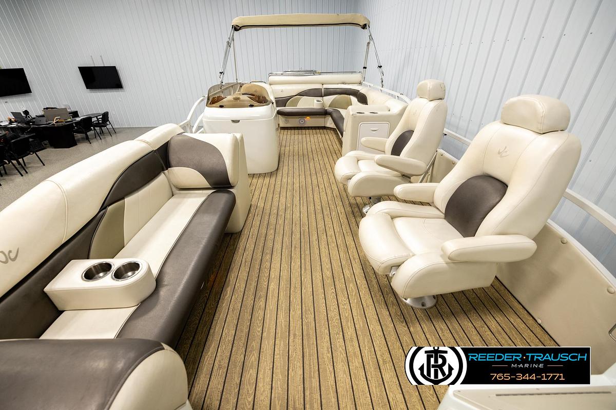 Used 2006 JC Suntoon 23TT