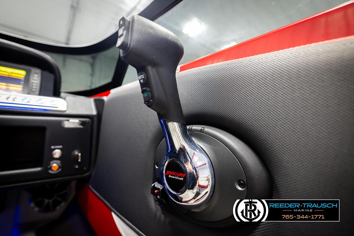 Used 2022 Crownline 220 LPX