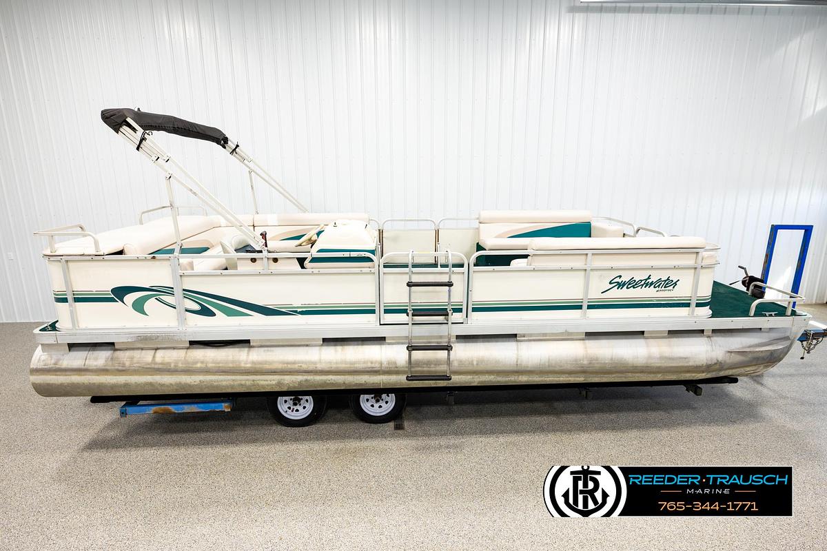 Used 1998 Godfrey SW2423