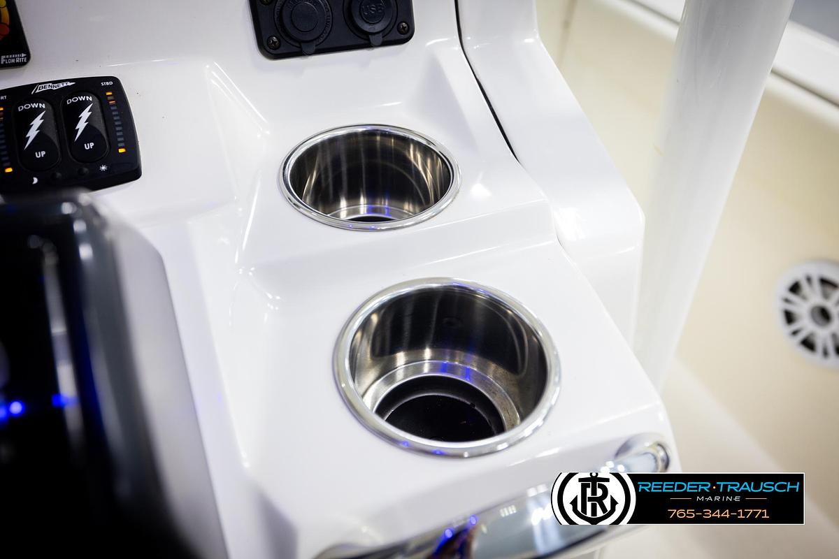 Used 2020 Stingray 236 CC