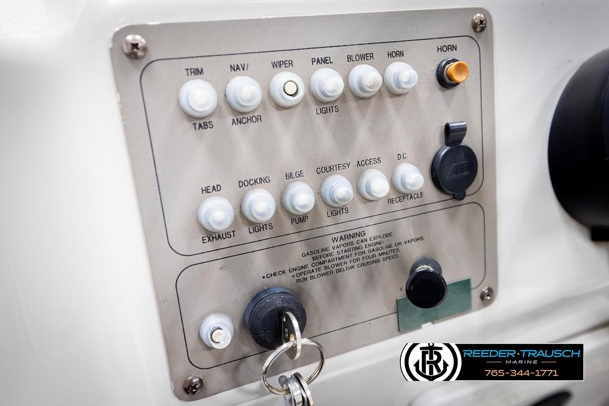 Used 1999 Crownline 242 CR