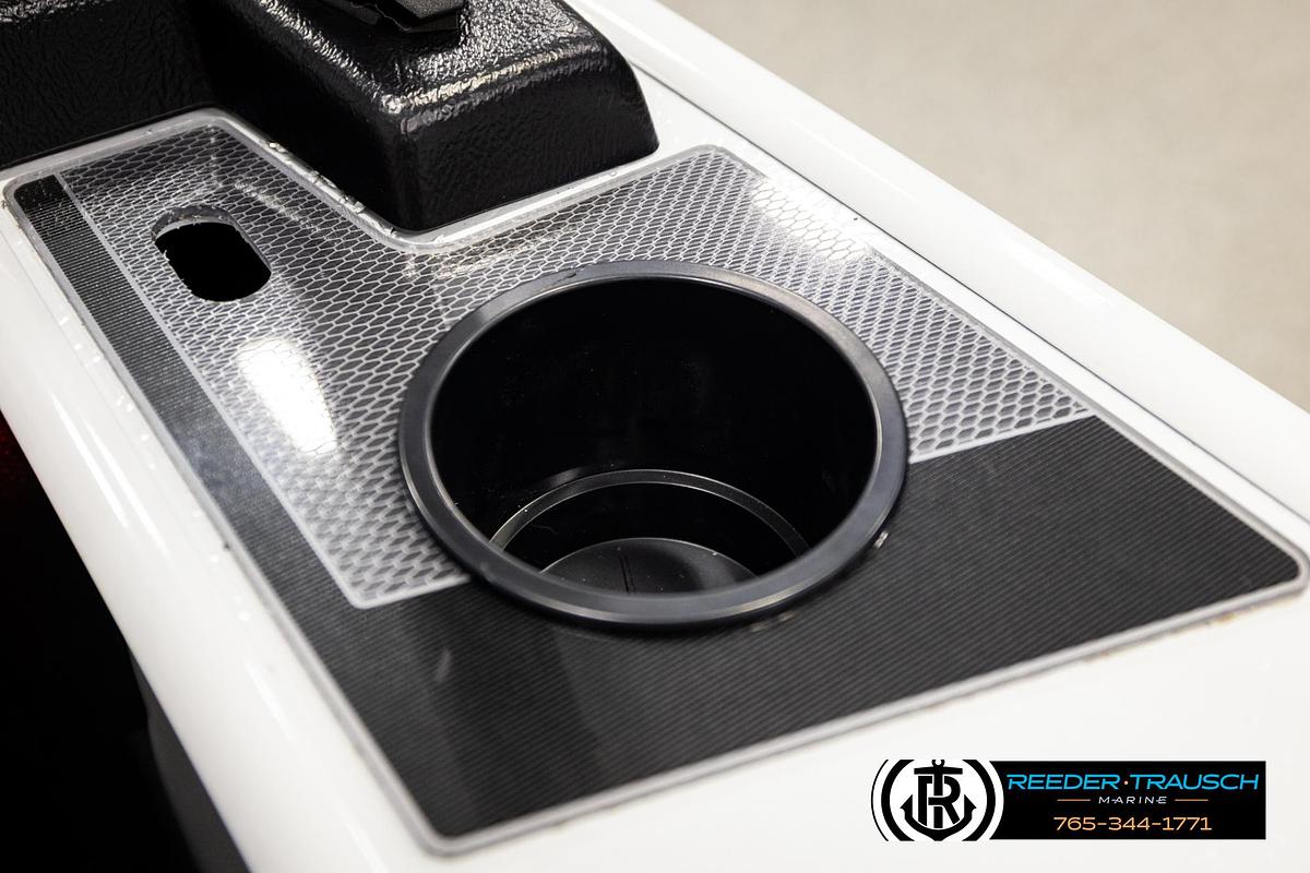 2026 Lund 1875 Crossover XS