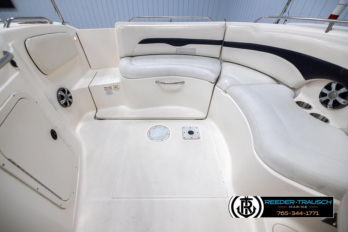 Used 2002 Chaparral 243 Sunesta