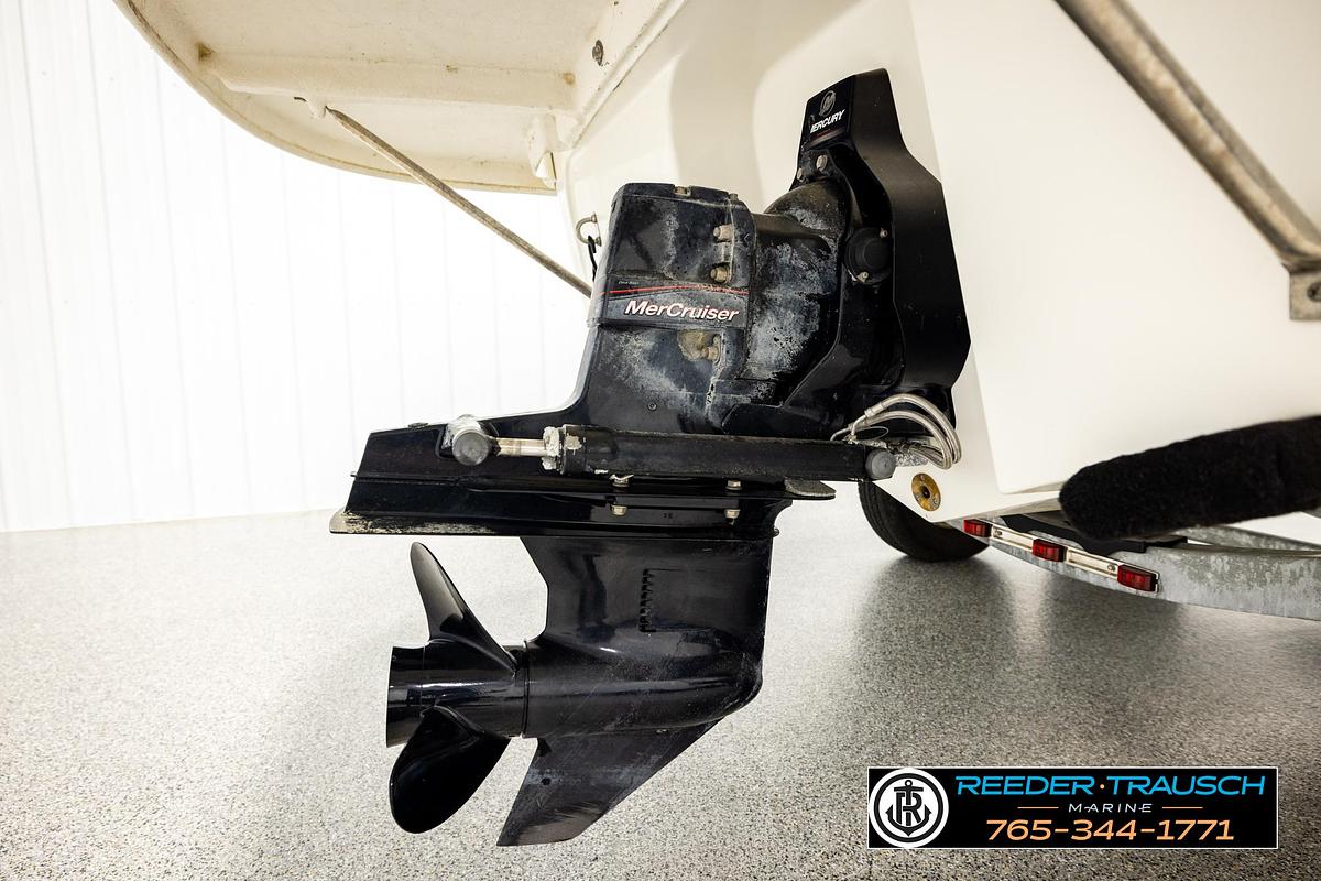 Used 2017 Bayliner 215