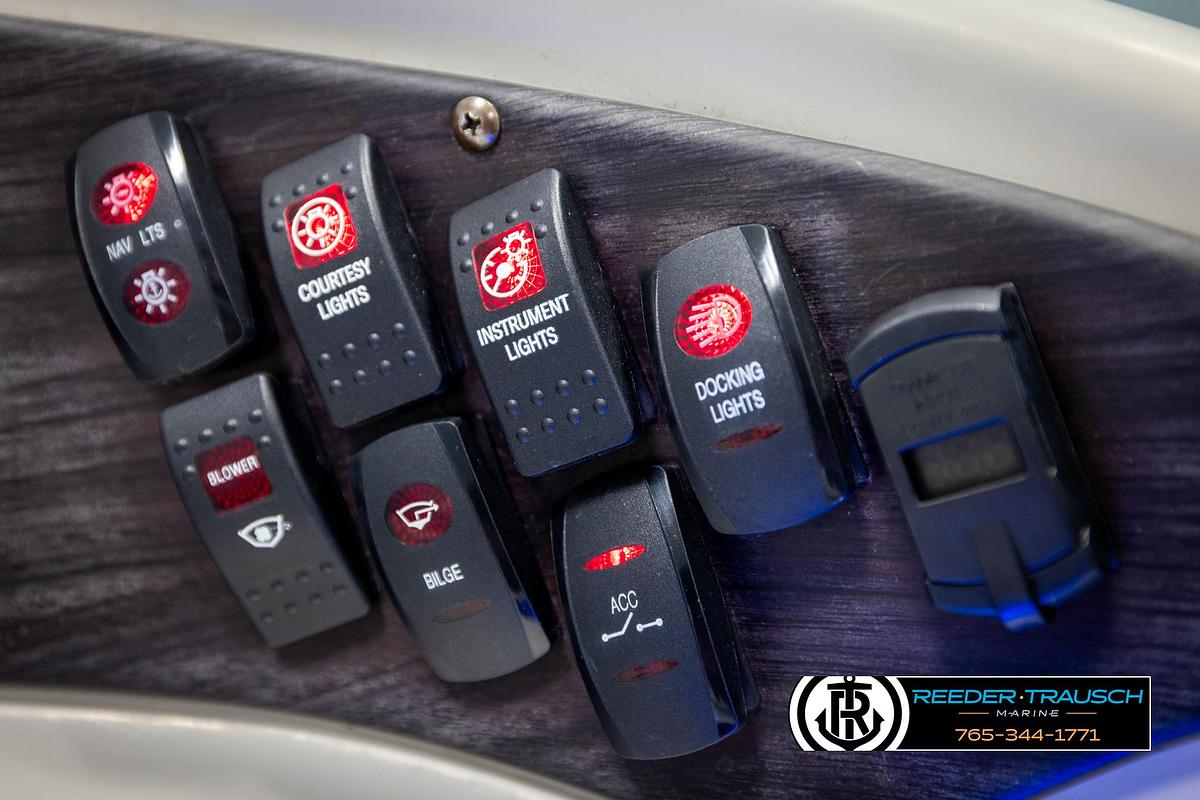 Used 1999 Crownline 242 CR