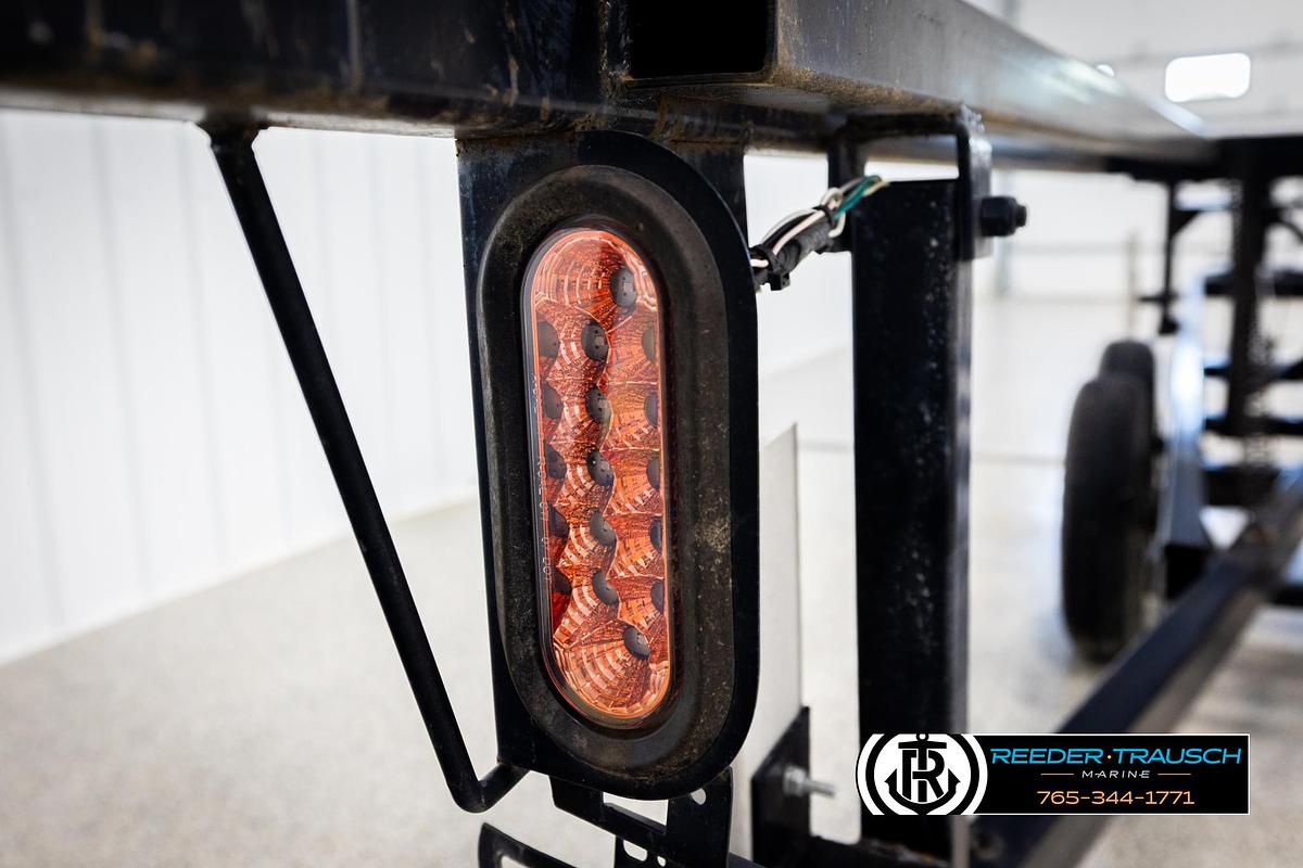 Used 2018 Hoosier LL220N