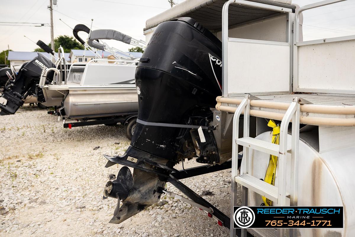 Used 2003 Fisher 220 Fish