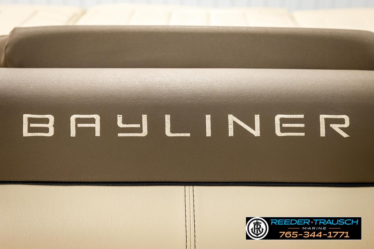 Used 2017 Bayliner 215