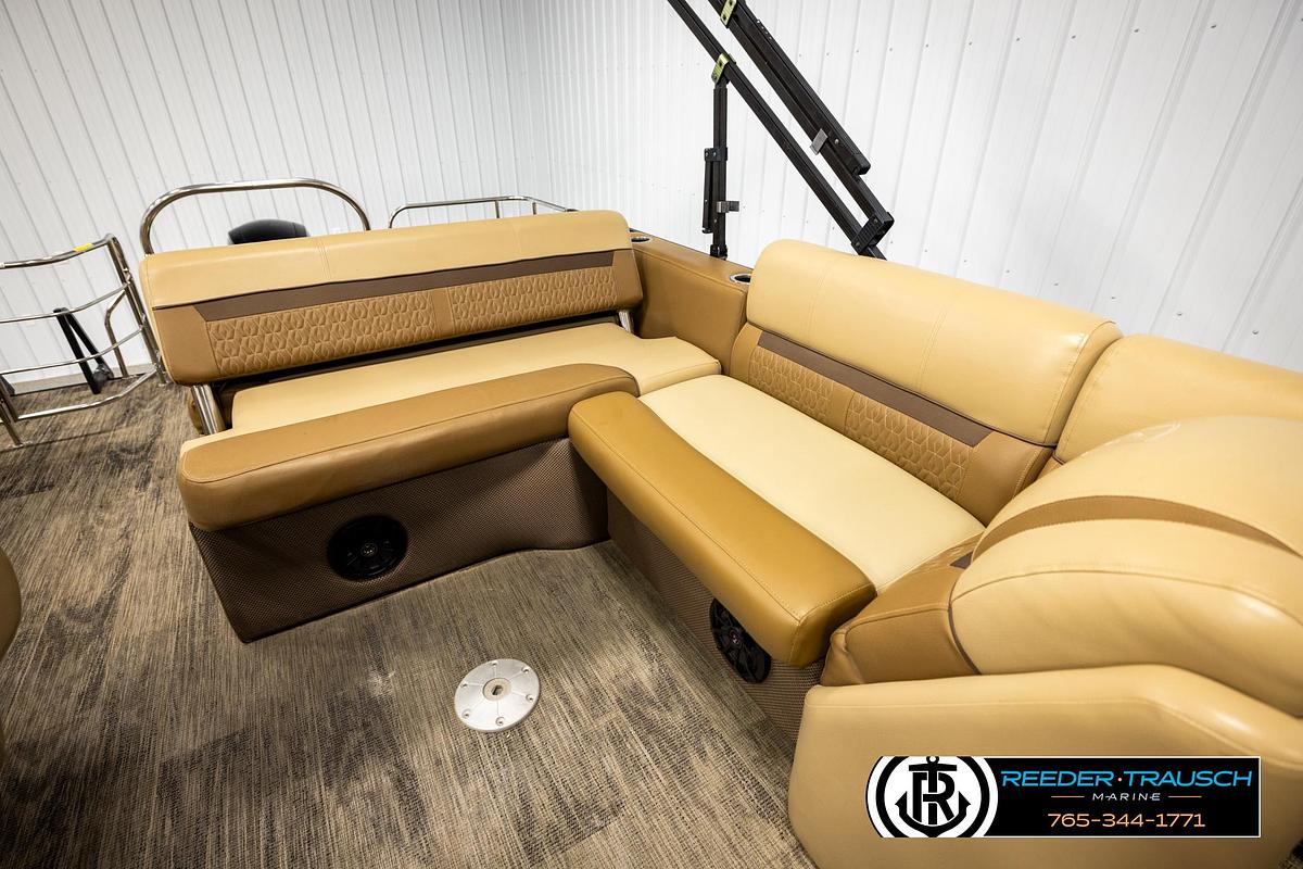Used 2020 Godfrey 2286 RFL