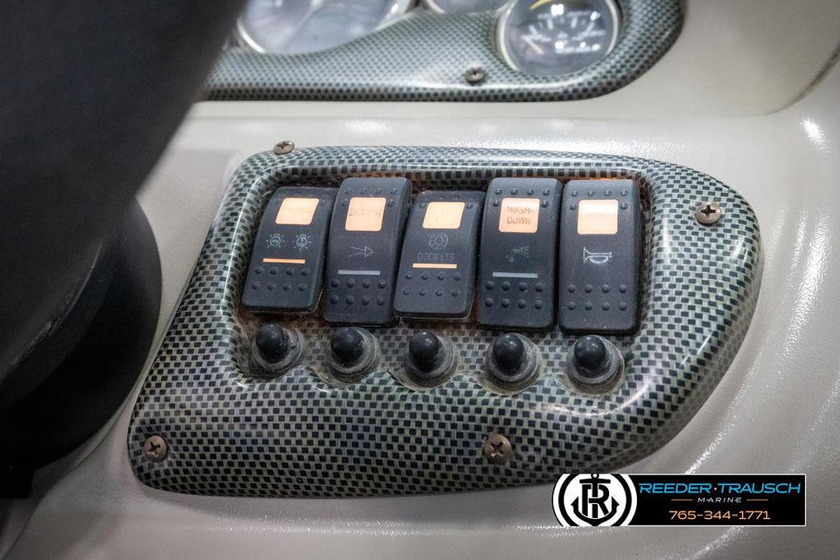 Used 2005 Crownline 216 LS