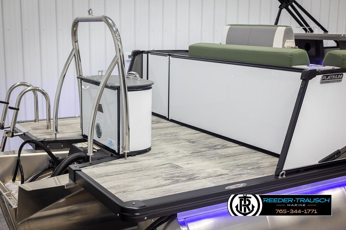 2025 Avalon Catalina Entertainer