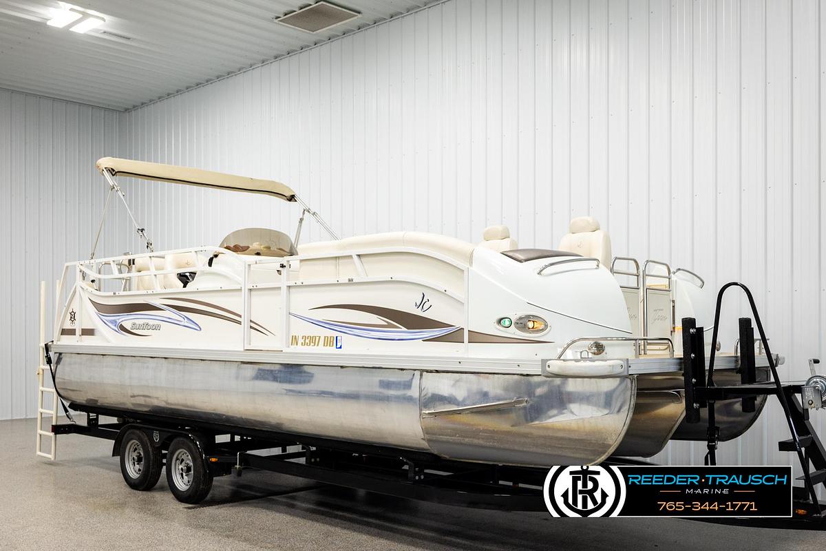 Used 2006 JC Suntoon 23TT