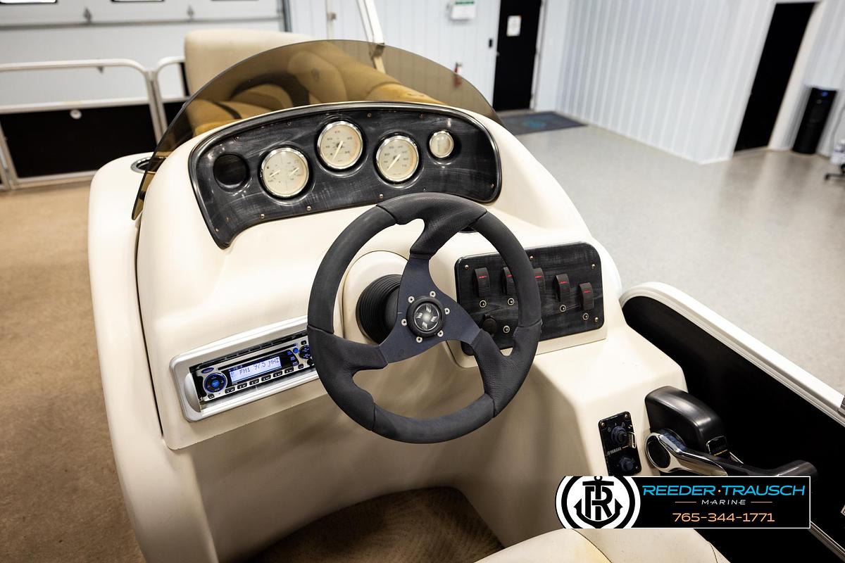 Used 2011 Godfrey SW2486