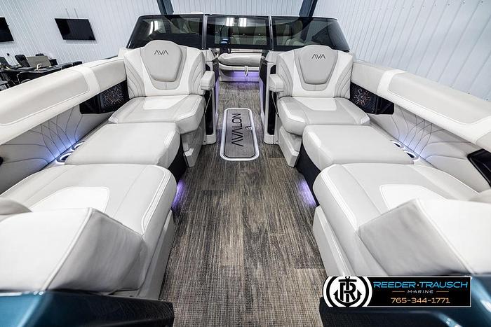 2025 Avalon Excalibur VRBW