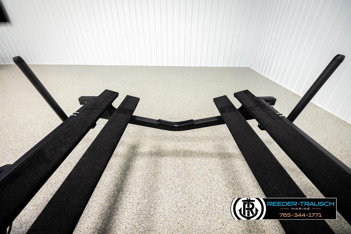 2025 Shore Land'r LUV30BELWSS8