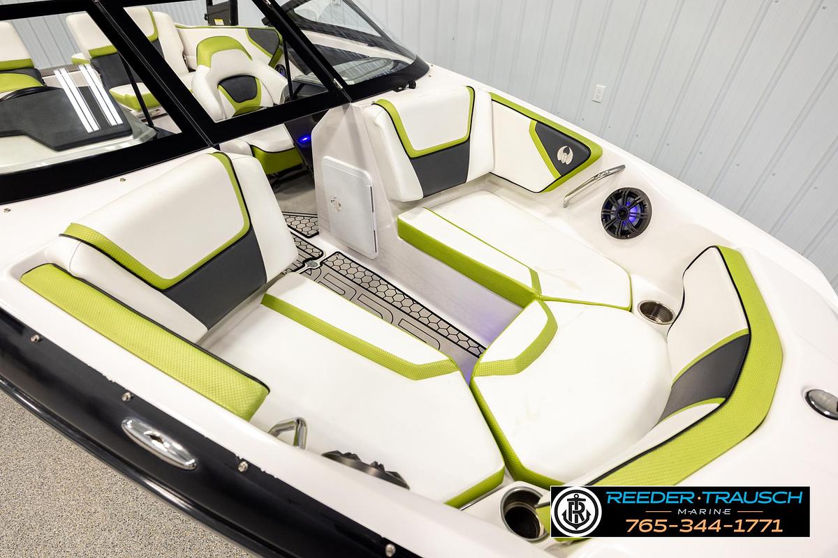 Used 2016 Scarab 195