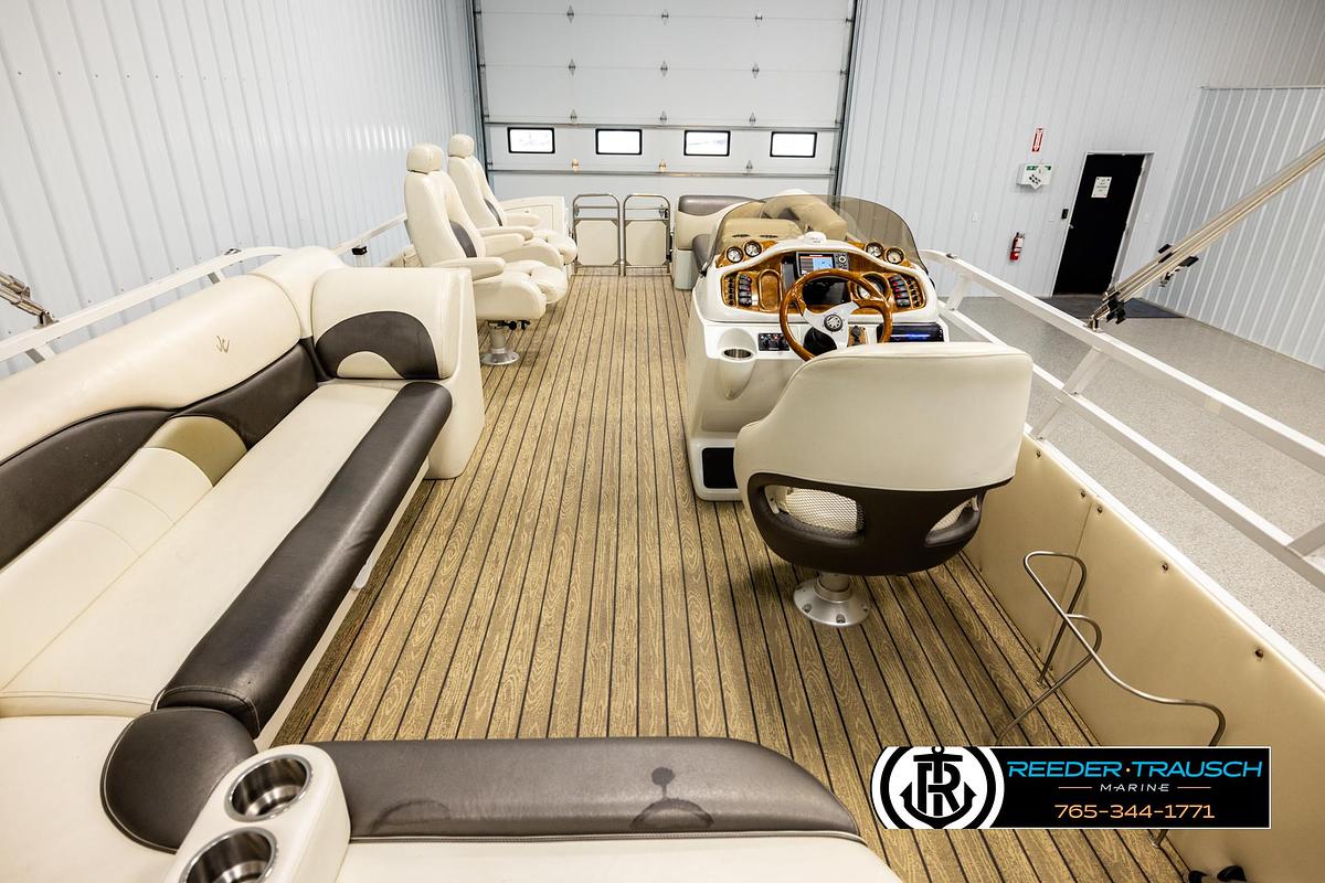 Used 2006 JC Suntoon 23TT