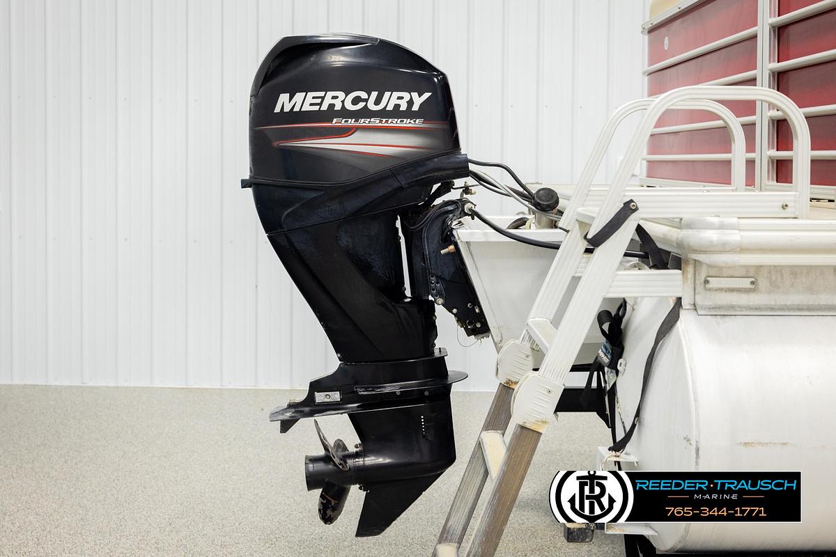 Used 2017 Sylvan 818 Mirage Cr