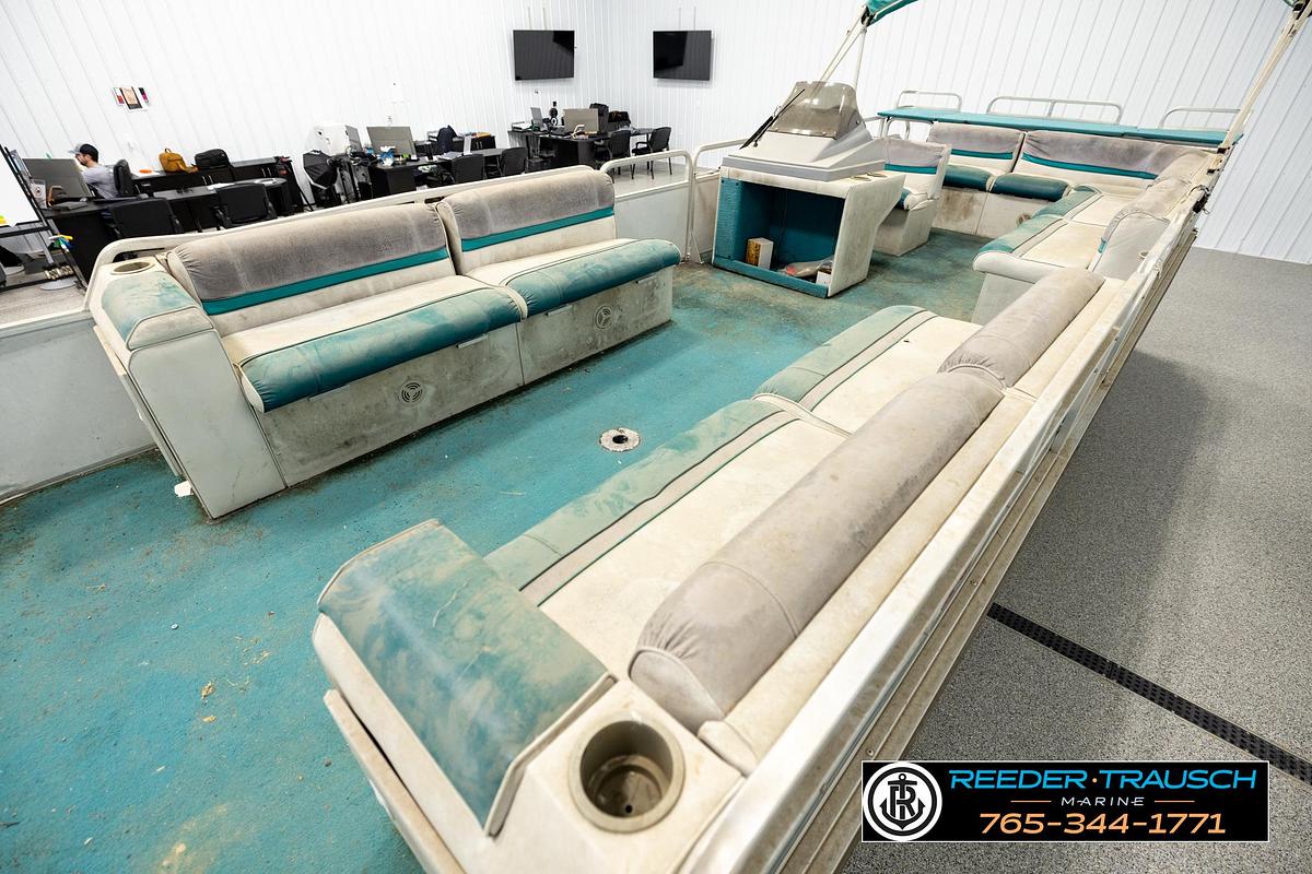 Used 1993 Sun Tracker Party Barge 24
