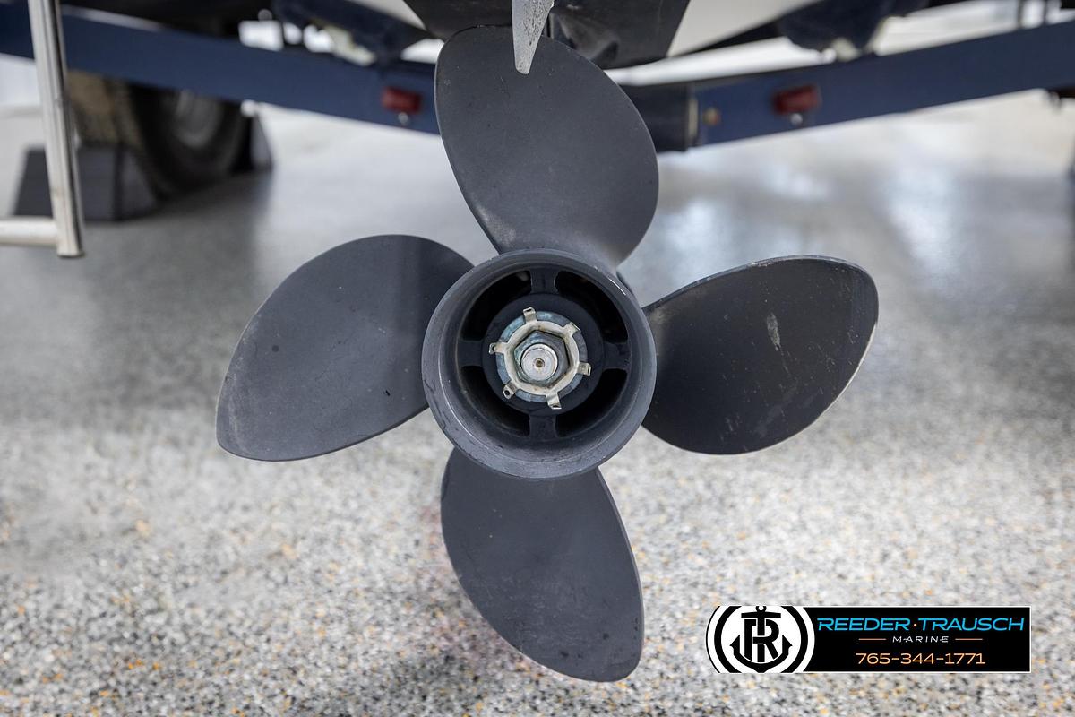 Used 2002 Rinker 180