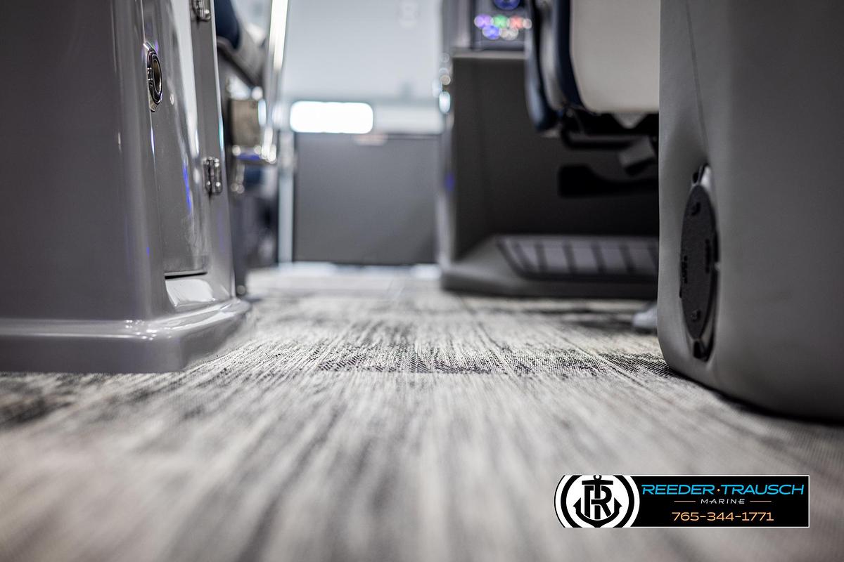 2025 Avalon Catalina Entertainer