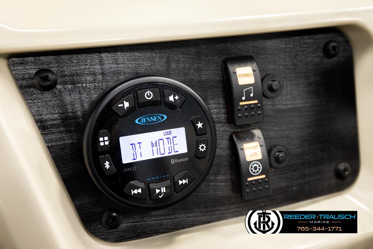 Used 2024 SunChaser Vista LR