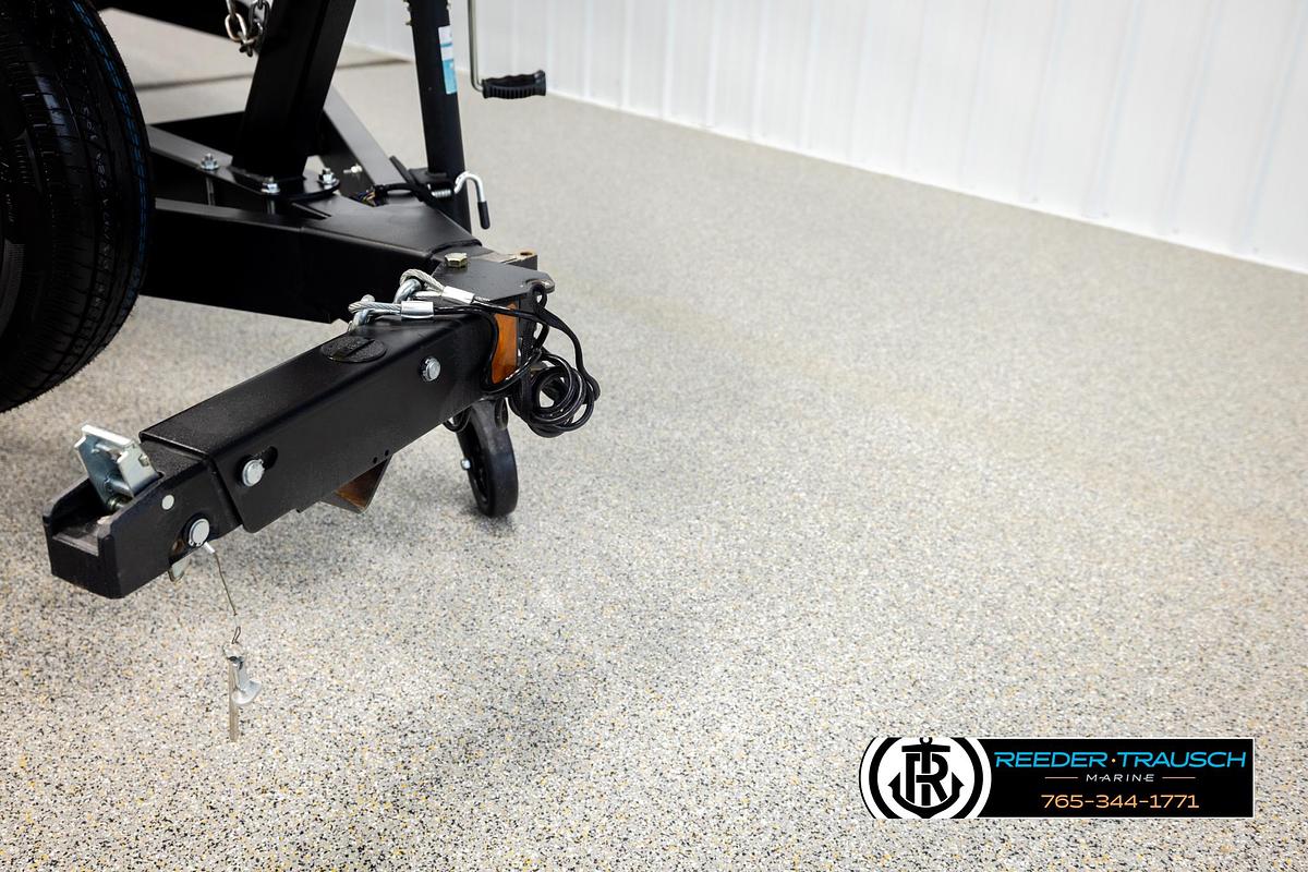 Used 2024 Four Winns H4