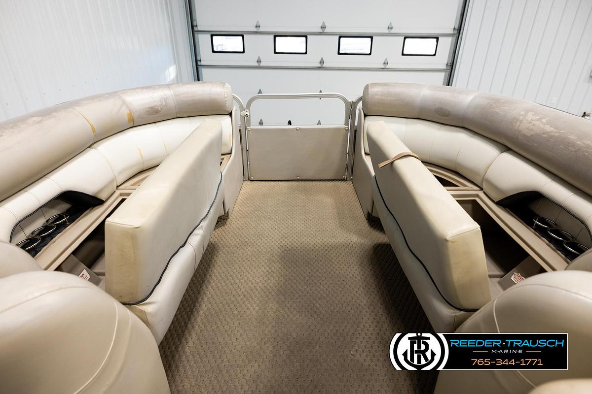 Used 2004 Smokecraft S8523 CR