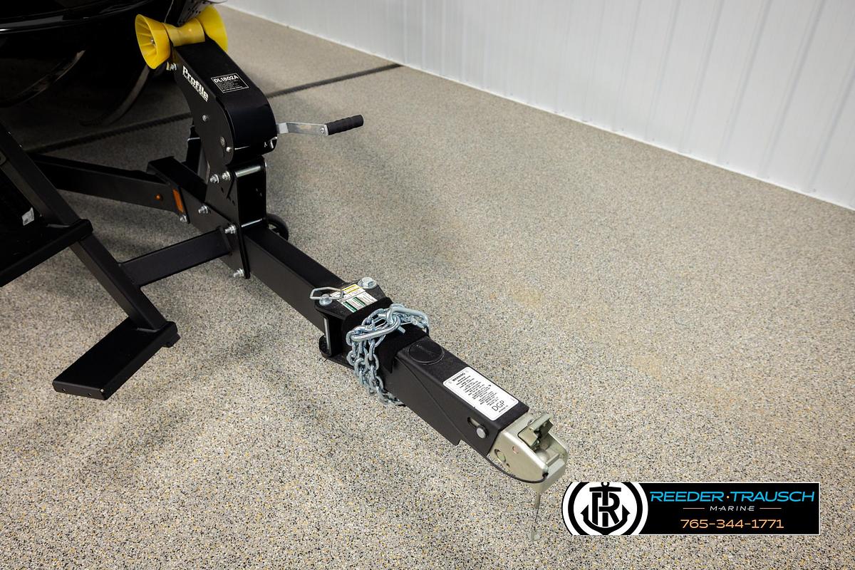 2026 Lund 1975 Pro V Sport