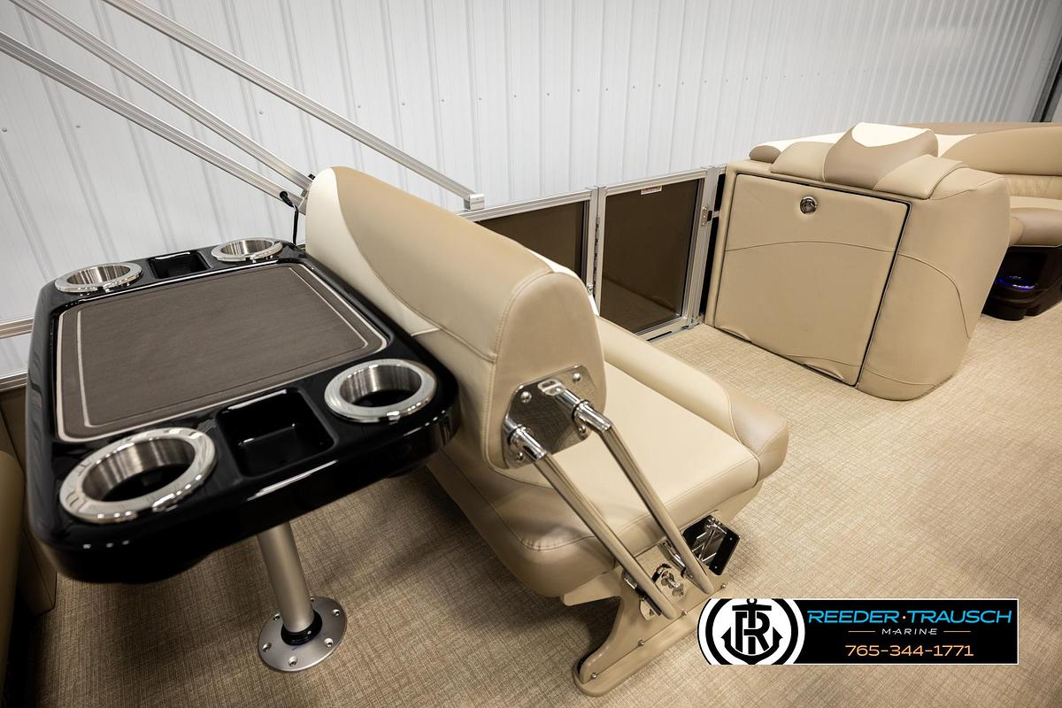 2026 Avalon LSZ Entertainer