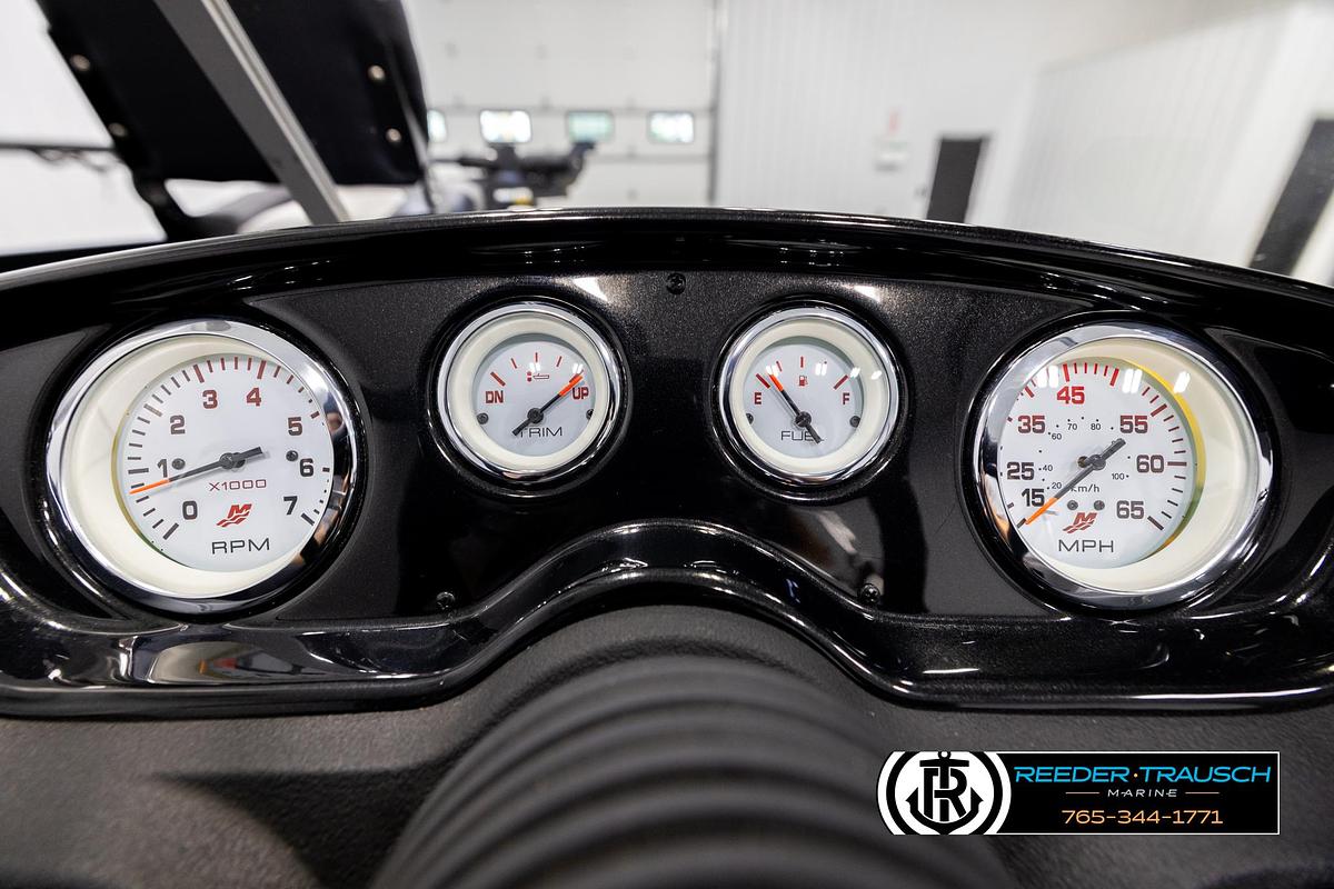 Used 2023 Crestliner 1750 FishHawk