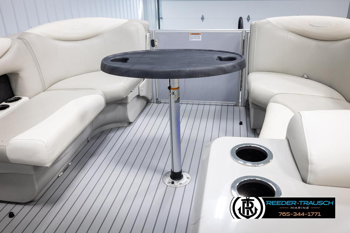 Used 2015 Sylvan 8520 Mirage