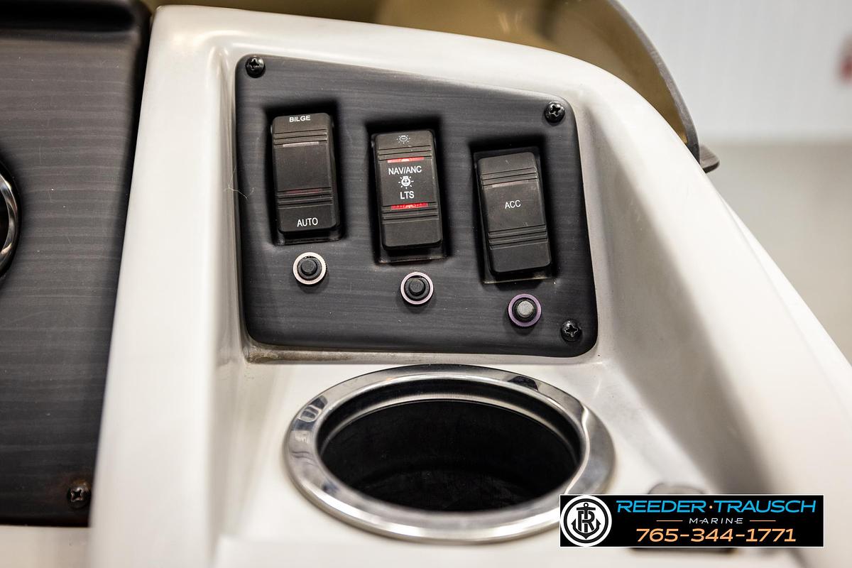 Used 2021 Bennington 22 SVSR