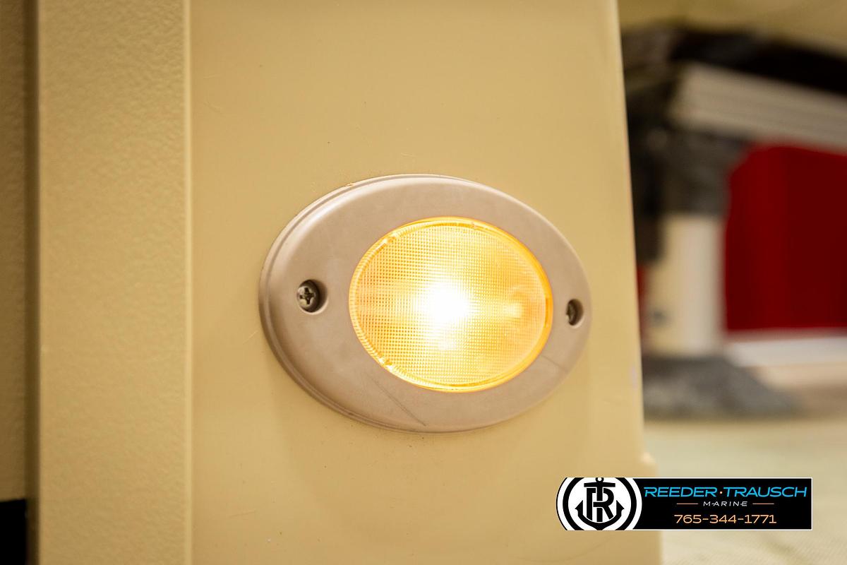 Used 2017 Sylvan 818 Mirage Cr