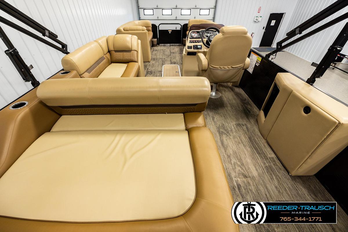 Used 2020 Godfrey 2286 RFL