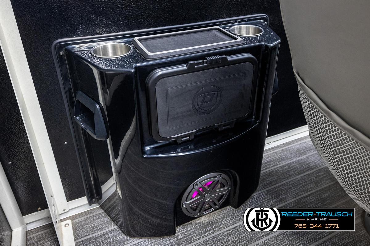 Used 2022 Premier 230 Solaris RL