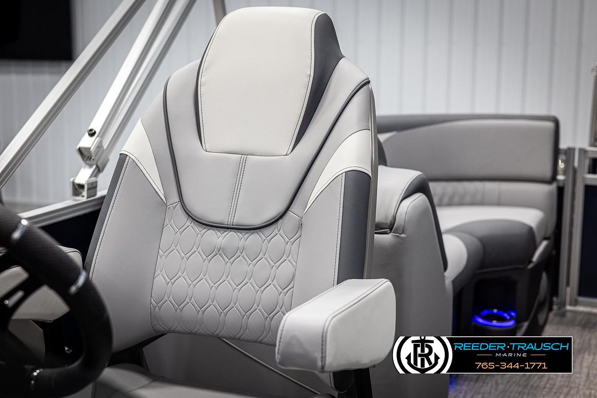 2025 Avalon LSZ Entertainer