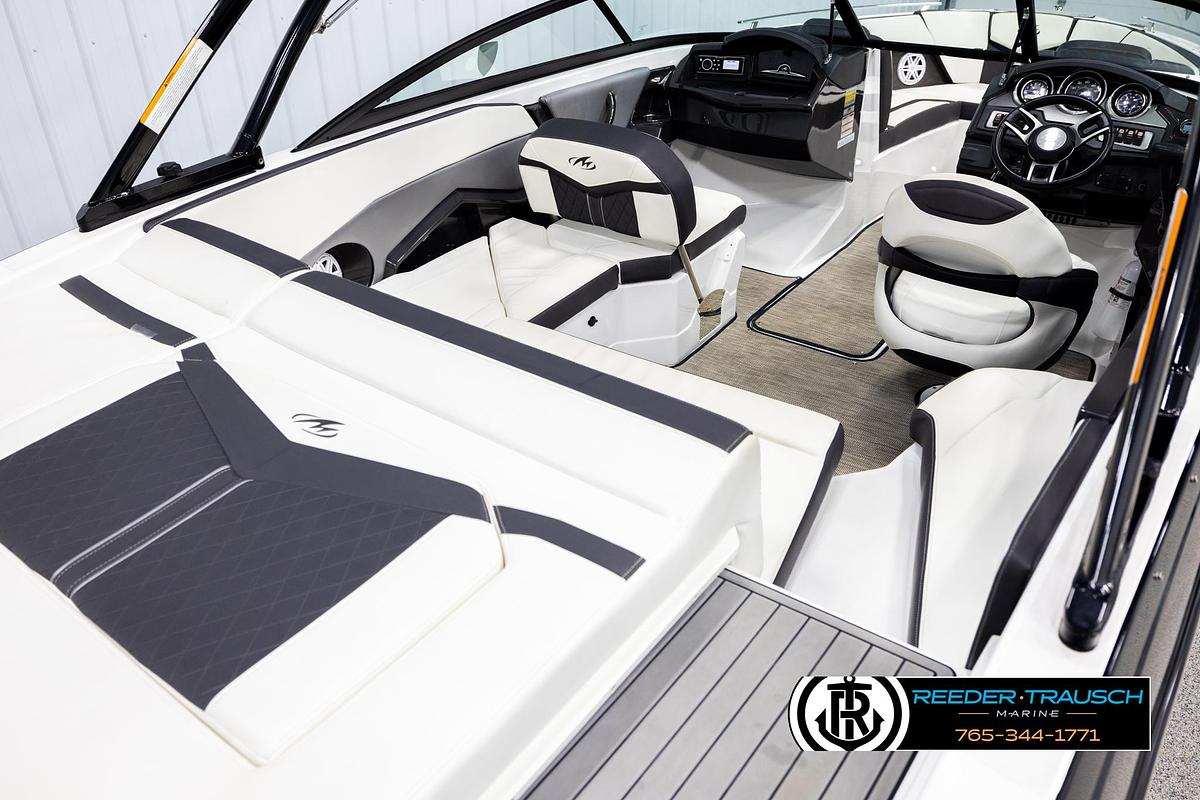 Used 2019 Monterey 238 SS