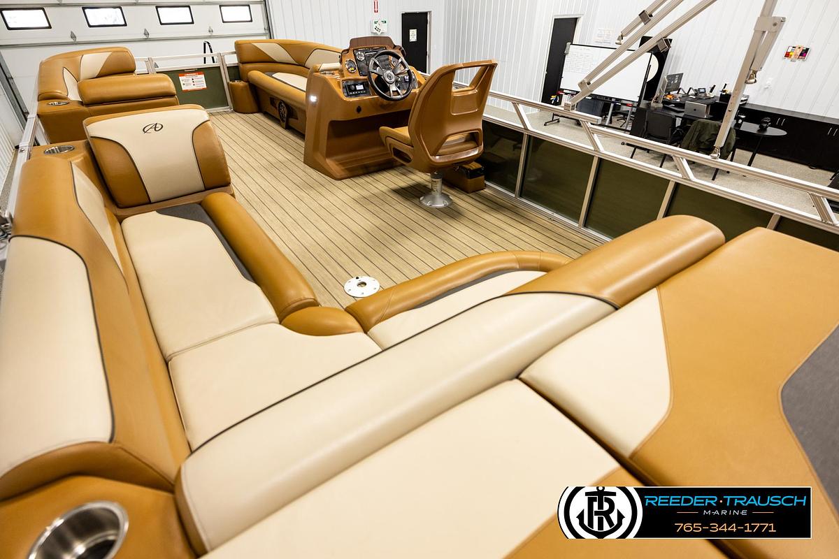 Used 2023 Avalon VEN CR