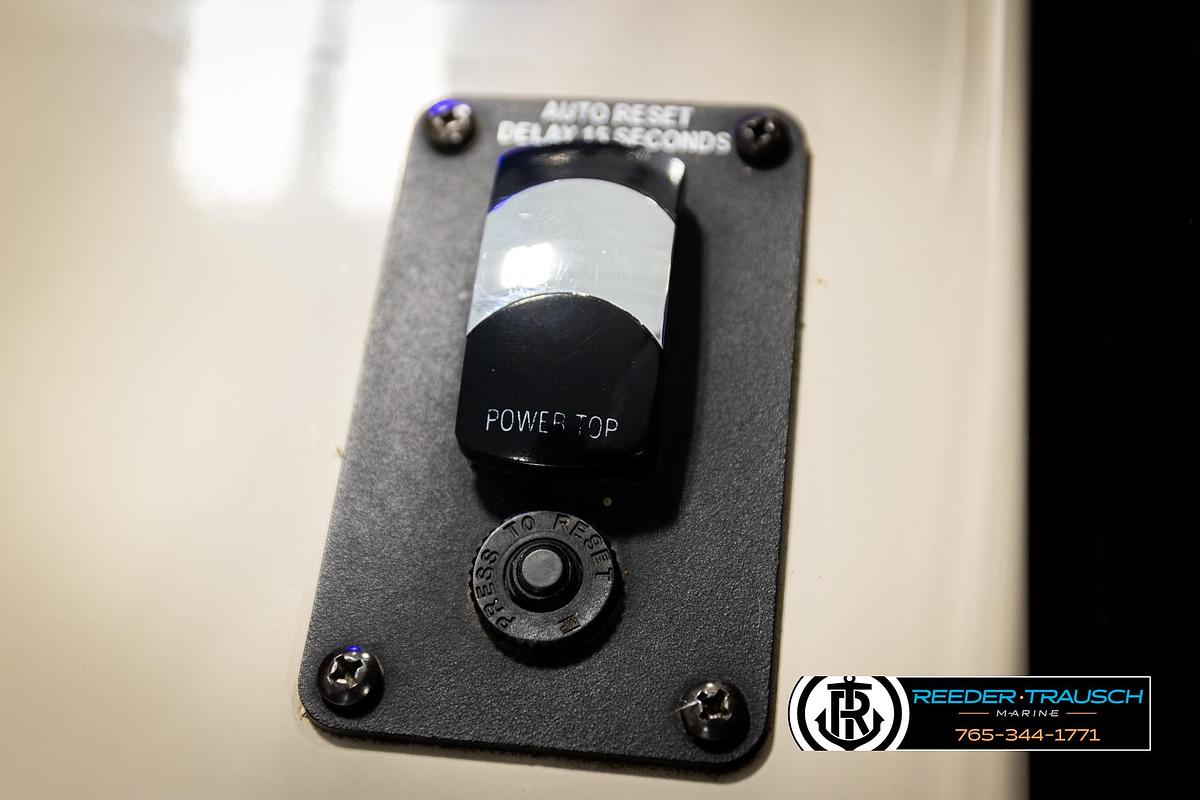 Used 2015 Bennington 2575 RCWL