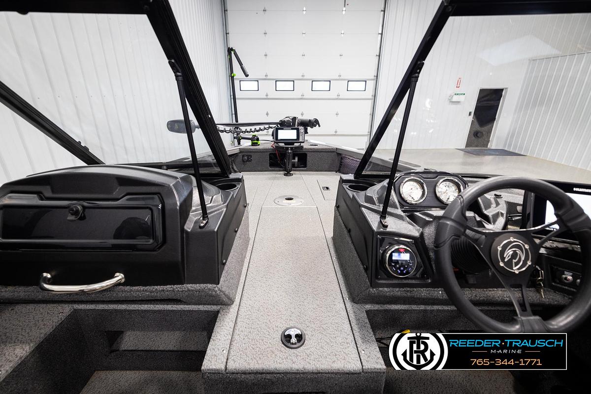 Used 2022 Crestliner 1850 FishHawk