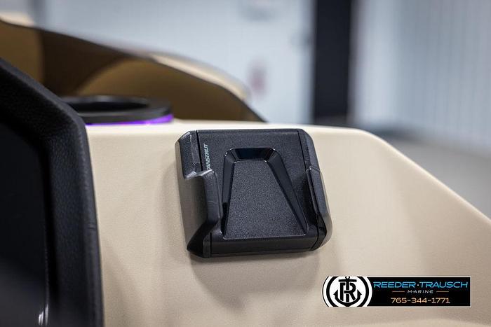 2025 Bennington 21 SLSE