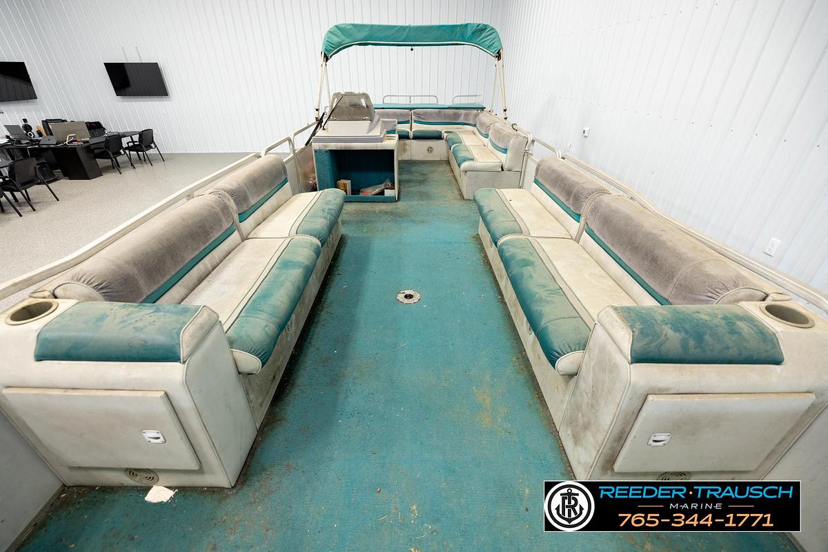 Used 1993 Sun Tracker Party Barge 24