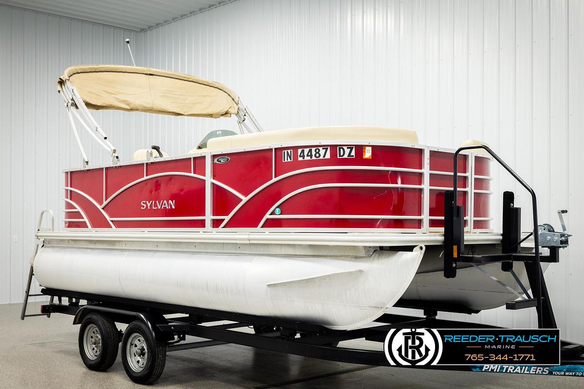 Used 2017 Sylvan 818 Mirage Cr