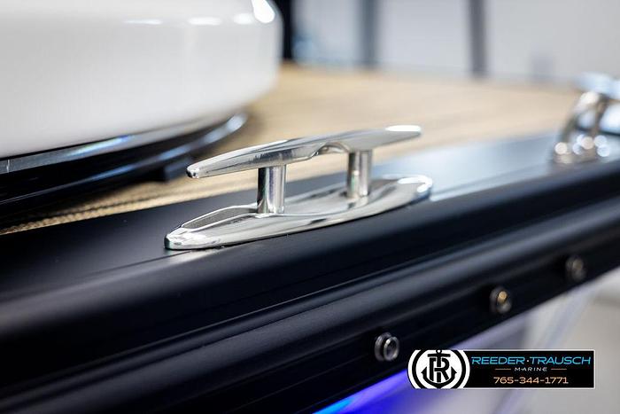 2025 Avalon Excalibur LTD CRB