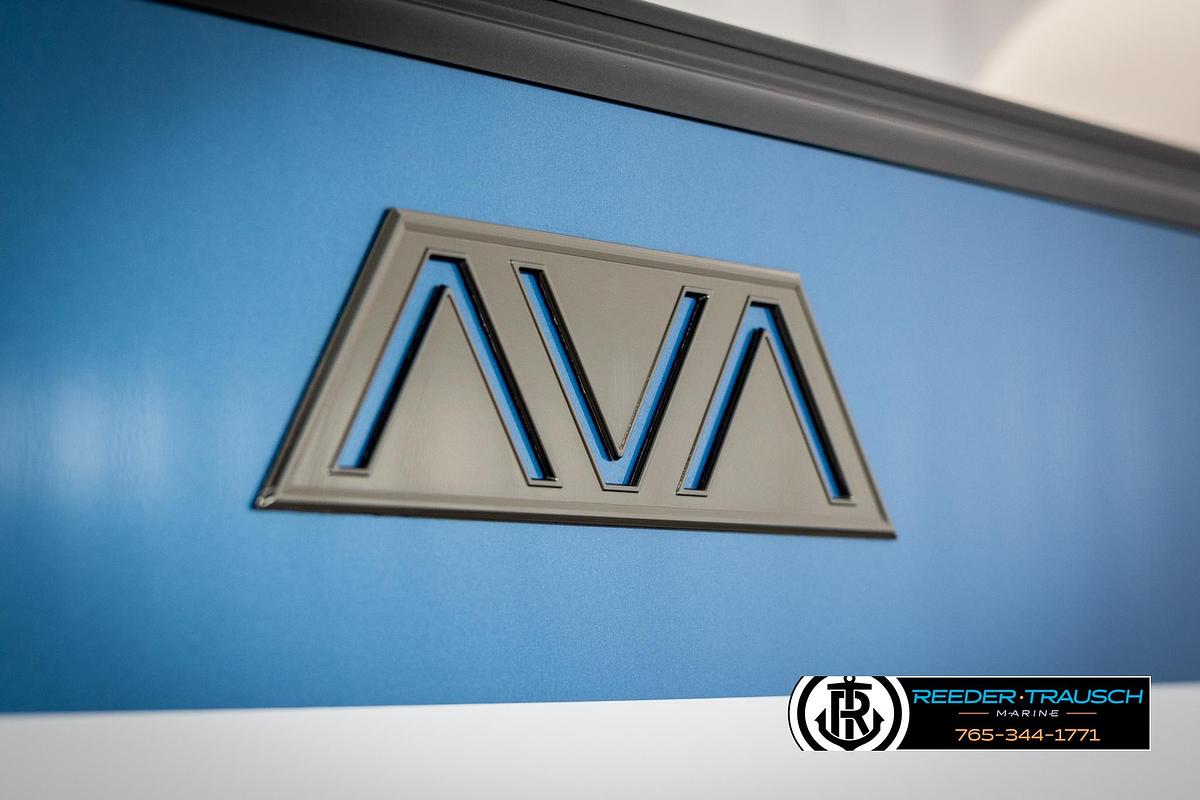 2025 Avalon Excalibur LTD QLW