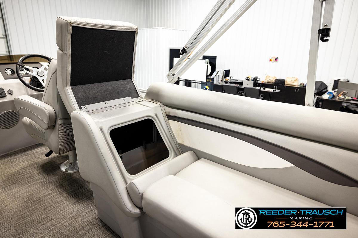 Used 2021 Bennington 22 SVSR