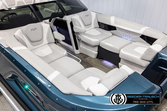 2025 Avalon Excalibur VRBW