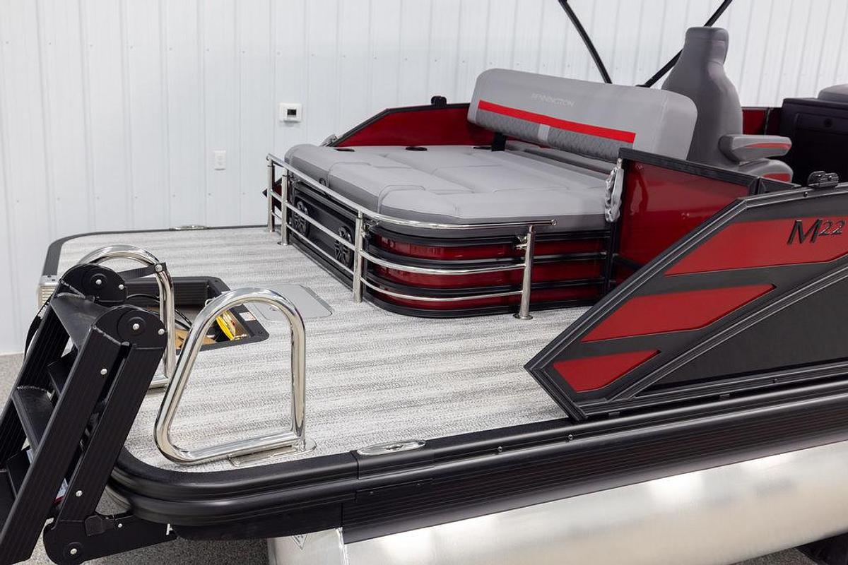 2025 Bennington 22 MSBSE